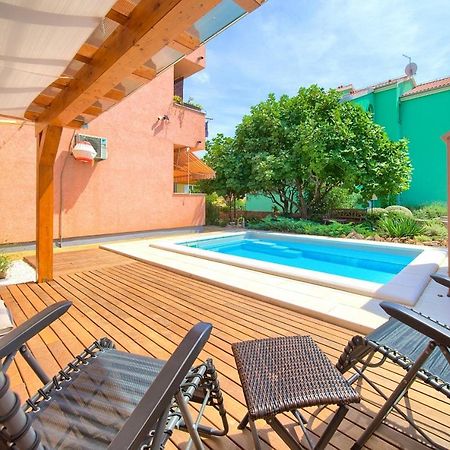 קרק Apartman Bor Krk מראה חיצוני תמונה
