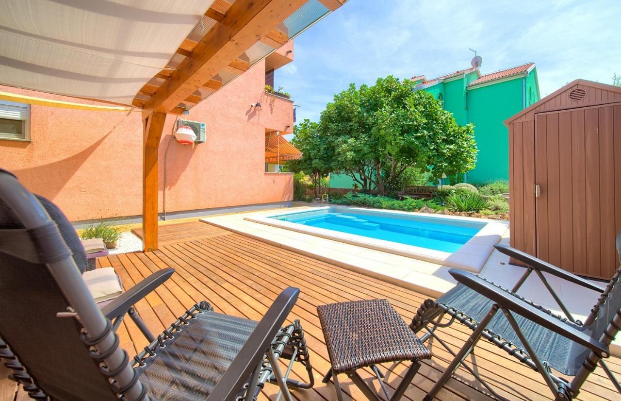 קרק Apartman Bor Krk מראה חיצוני תמונה
