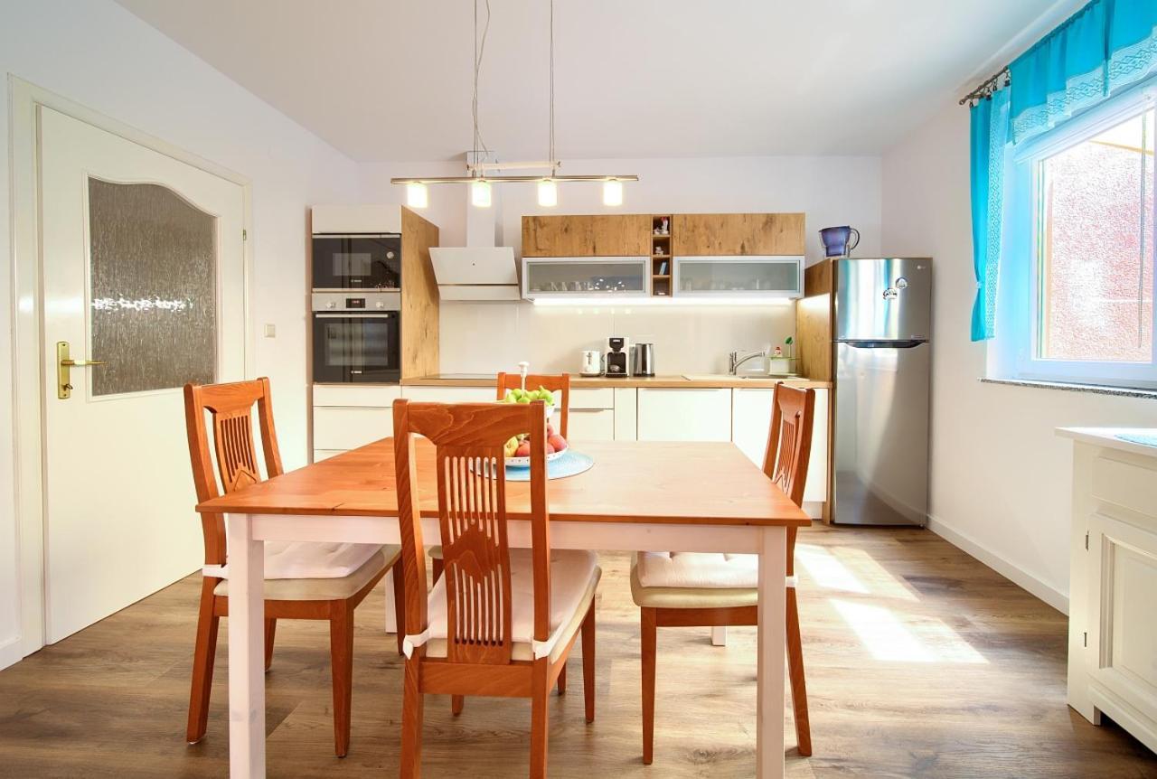 קרק Apartman Bor Krk מראה חיצוני תמונה